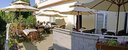 Hotel Maxim Svaty Jur Exterior photo