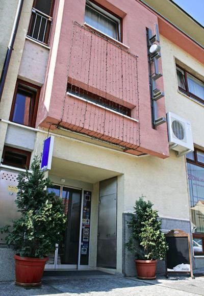 Hotel Maxim Svaty Jur Exterior photo